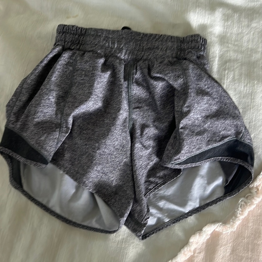 COPY - Lululemon Hotty Hot High-Rise Lined Short 2.5
